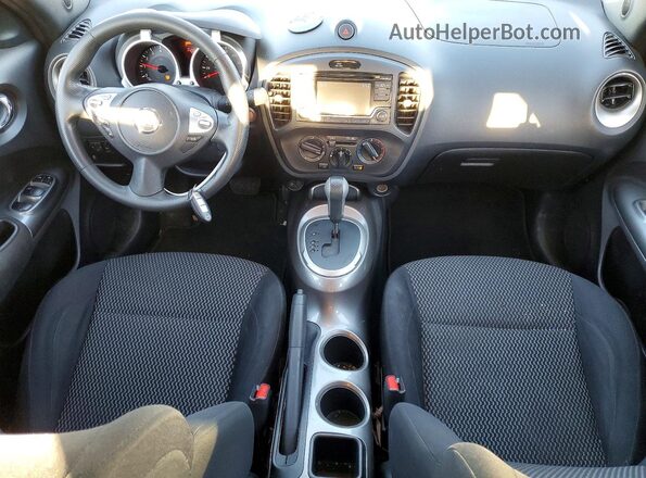 JN8AF5MR2GT608642 2016 NISSAN JUKE Silver Սարքավորումների վահանակի տեսք