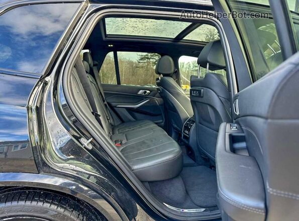 5UXCR4C01M9F90721 2021 BMW X5 Black 