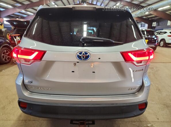 5TDJGRFH7HS026430 2017 TOYOTA HIGHLANDER HYBRID Silver 