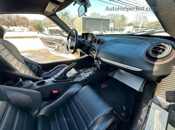 ZARBAAA41GM177436 2016 ALFA ROMEO 4C White Rear view