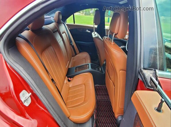 WDDLJ6FB2GA160705 2016 MERCEDES-BENZ CLS-CLASS Красный Вид салона спереди