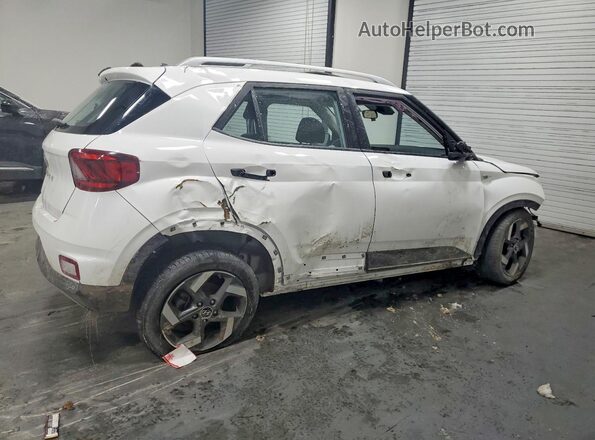 KMHRC8A38SU353034 2025 HYUNDAI VENUE Белый Передняя правая четверть