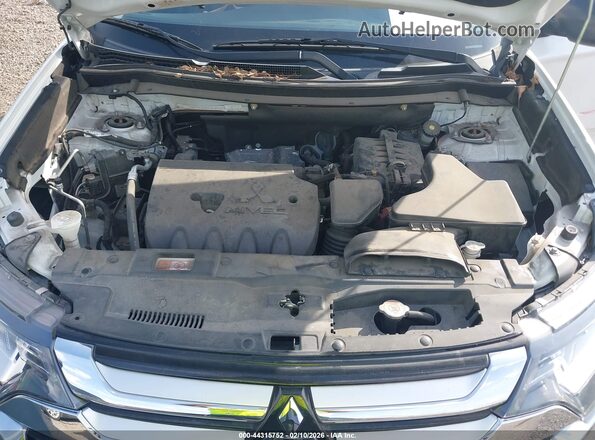 JA4AD2A36JZ010004 2018 MITSUBISHI OUTLANDER White 