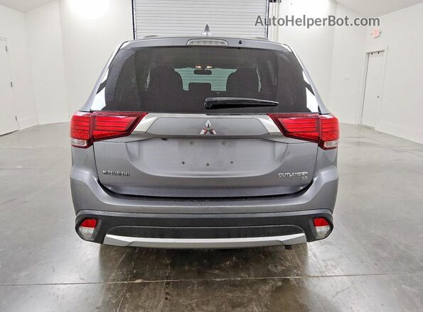 JA4AD3A30JZ066655 2018 MITSUBISHI OUTLANDER Silver 