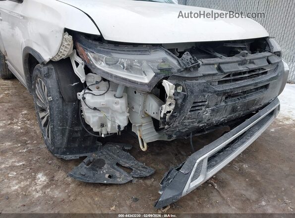 JA4AD3A33LZ042417 2020 MITSUBISHI OUTLANDER White Դիմացի տեսք