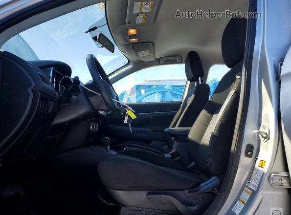 JA4AH3AU8LU602653 2020 MITSUBISHI RVR Silver Front interior view