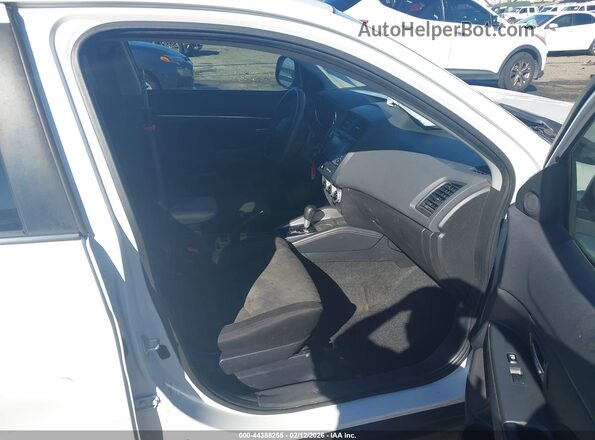 JA4AP3AU1LU013804 2020 MITSUBISHI OUTLANDER SPORT Белый Вид салона спереди