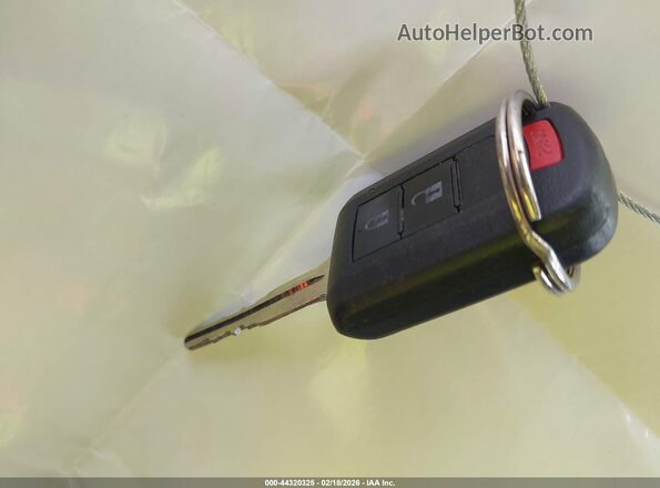 JA4APUAU0MU031878 2021 MITSUBISHI OUTLANDER SPORT White Вид панелі приладів