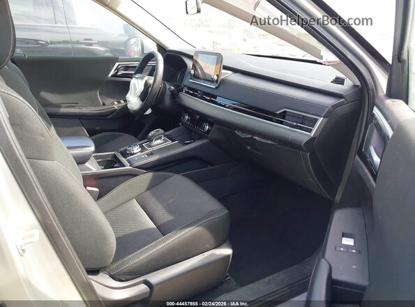 JA4J4TA86PZ028822 2023 MITSUBISHI OUTLANDER Silver Vista interior delantera