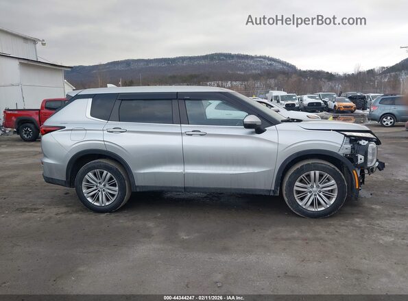 JA4J4TA89NZ018170 2022 MITSUBISHI OUTLANDER Silver Vista interior trasera