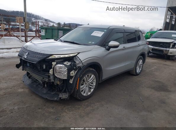 JA4J4TA89NZ018170 2022 MITSUBISHI OUTLANDER Silver Vista tres cuartos delantera izquierda