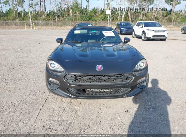 JC1NFAEK3H0126513 2017 FIAT 124 SPIDER Gray Widok z przodu