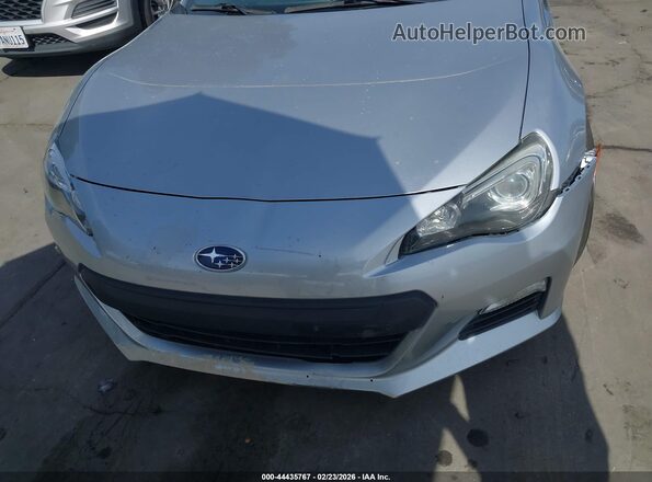 JF1ZCAB1XG9604631 2016 SUBARU BRZ Silver Widok wnętrza z tyłu