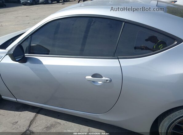 JF1ZCAB1XG9604631 2016 SUBARU BRZ Silver 