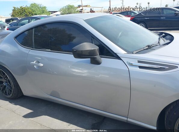 JF1ZCAB1XG9604631 2016 SUBARU BRZ Silver Widok wnętrza 360 stopni