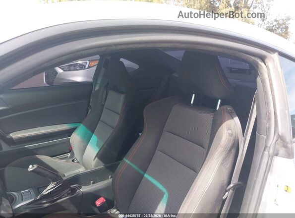 JF1ZCAB1XG9604631 2016 SUBARU BRZ Silver 