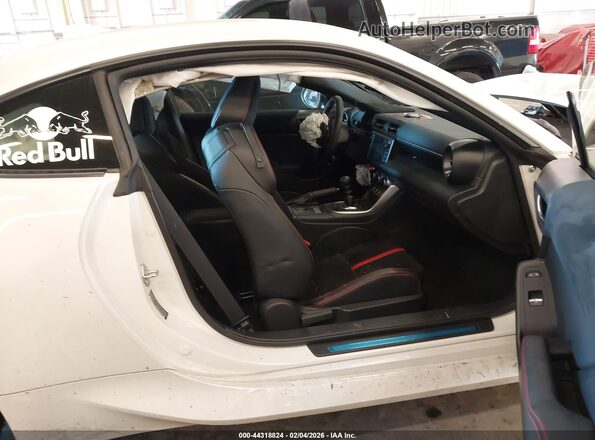 JF1ZDBE12R9702778 2024 SUBARU BRZ White Front interior view