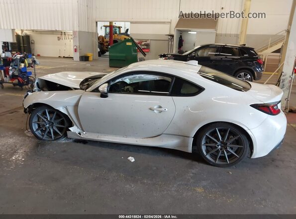 JF1ZDBE12R9702778 2024 SUBARU BRZ White 