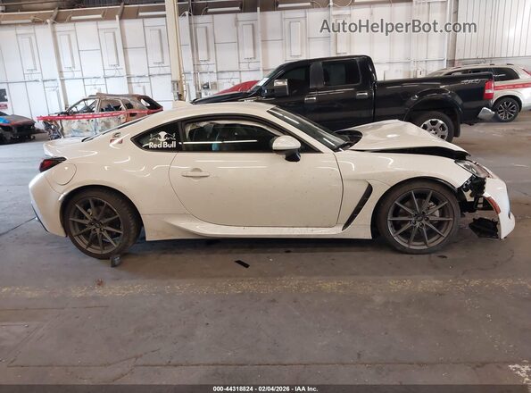 JF1ZDBE12R9702778 2024 SUBARU BRZ White 360 interior view