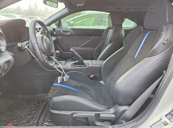 JF1ZDBS18R9700182 2024 SUBARU BRZ White Вид салону спереду