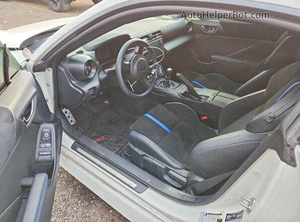 JF1ZDBS18R9700182 2024 SUBARU BRZ White Вид панелі приладів