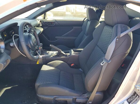JF1ZNBB18T8076216 2026 TOYOTA GR Silver Вид салону спереду