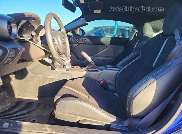 JF1ZNBE17S9755768 2025 TOYOTA GR Blue Вид салону спереду