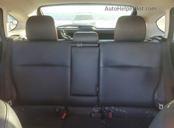 JF2GPAKC3G8224495 2016 SUBARU CROSSTREK Silver Widok tylnych siedzeń