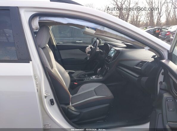 JF2GTAECXNH224238 2022 SUBARU CROSSTREK White Widok wnętrza z przodu
