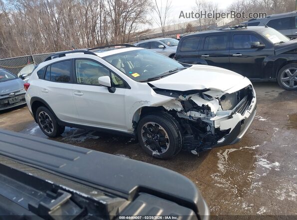 JF2GTAECXNH224238 2022 SUBARU CROSSTREK White Widok wnętrza z tyłu