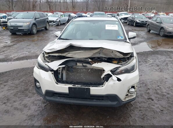 JF2GTAMC0J8253503 2018 SUBARU CROSSTREK White Vista frontal