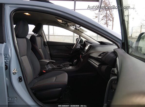 JF2GTAPC9N8273704 2022 SUBARU CROSSTREK Light Blue Вид салону спереду