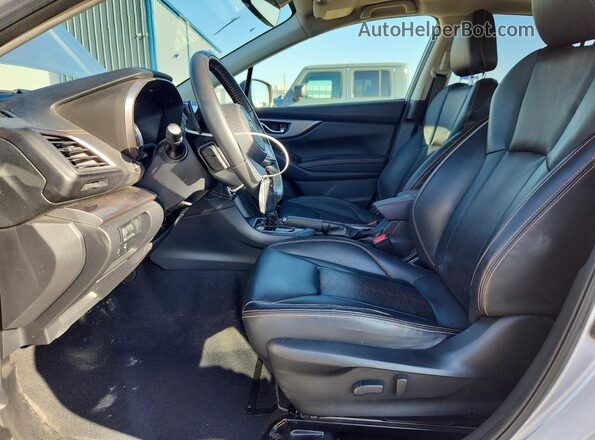 JF2GTHMC3P8211716 2023 SUBARU CROSSTREK Silver Widok wnętrza z przodu