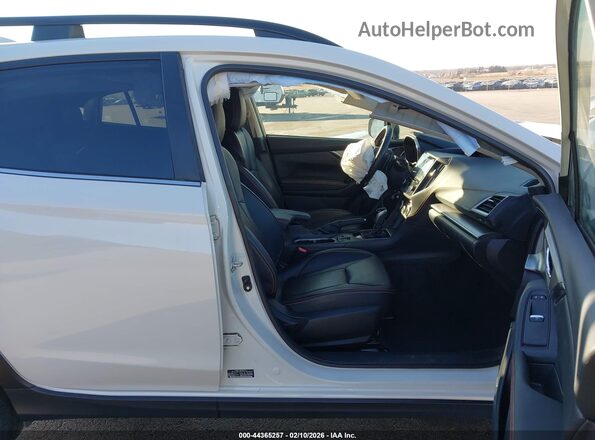 JF2GTHNC3N8210416 2022 SUBARU CROSSTREK White Vista interior delantera