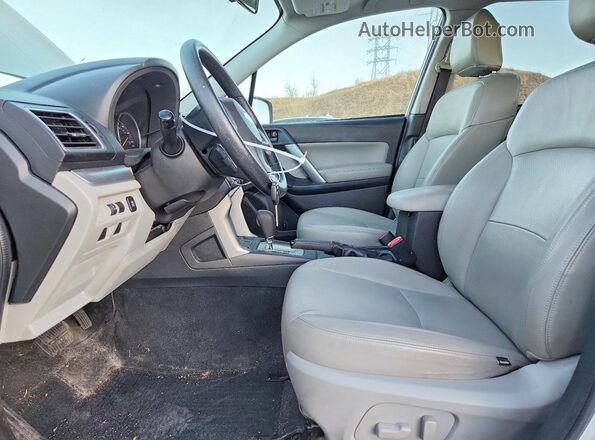 JF2SJADC9GH524373 2016 SUBARU FORESTER 2.5 White Front interior view