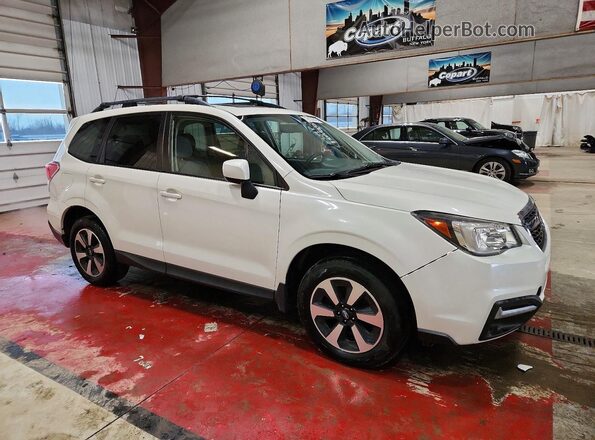 JF2SJAEC4HH432782 2017 SUBARU FORESTER 2.5 White წინა მარჯვენა