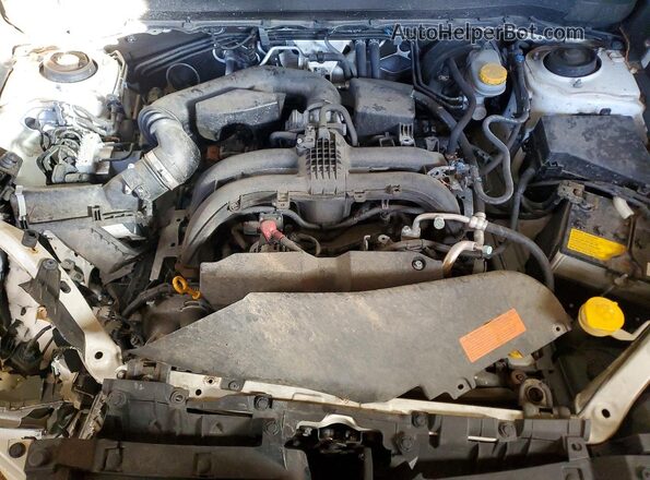 JF2SJARC3JH466552 2018 SUBARU FORESTER 2.5 White Vista del compartimento del motor