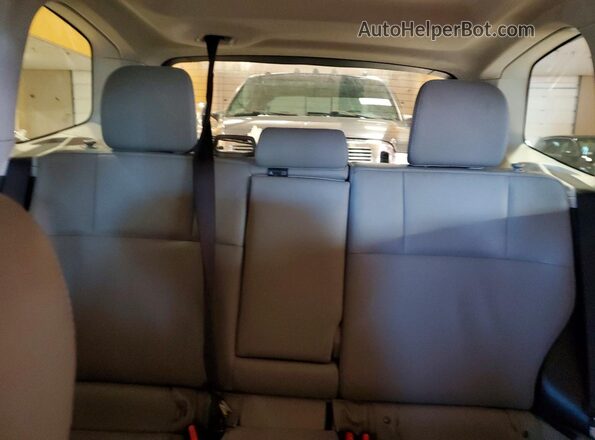 JF2SJARC3JH466552 2018 SUBARU FORESTER 2.5 White Vista de los asientos traseros