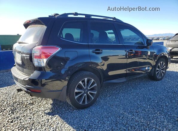 JF2SJGEC1HH476502 2017 SUBARU FORESTER2. Black Rear right