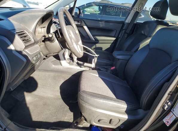 JF2SJGEC1HH476502 2017 SUBARU FORESTER2. Black Front interior view