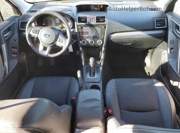 JF2SJGEC1HH476502 2017 SUBARU FORESTER2. Black Dashboard view