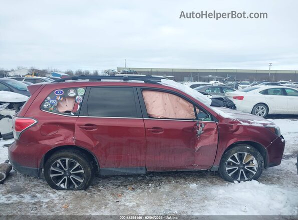 JF2SJGEC5HH478169 2017 SUBARU FORESTER2. Red უკანა სალონის ხედი