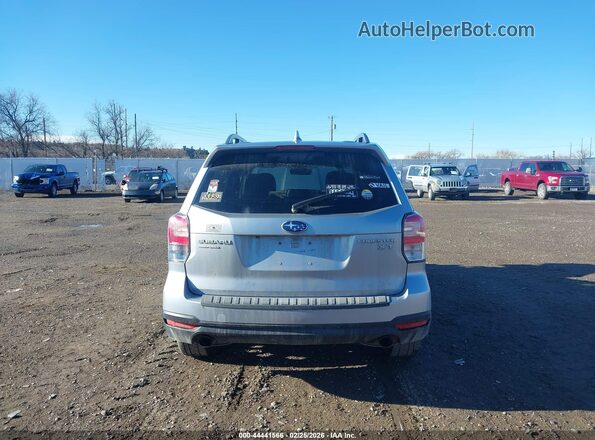 JF2SJGEC6HH487642 2017 SUBARU FORESTER2. Silver 