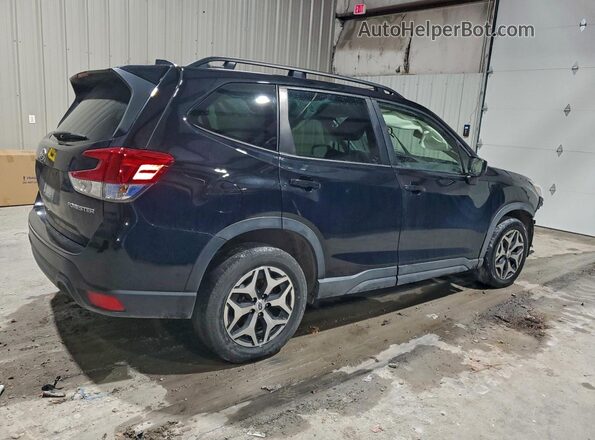 JF2SKADC6PH548689 2023 SUBARU FORESTER Black 