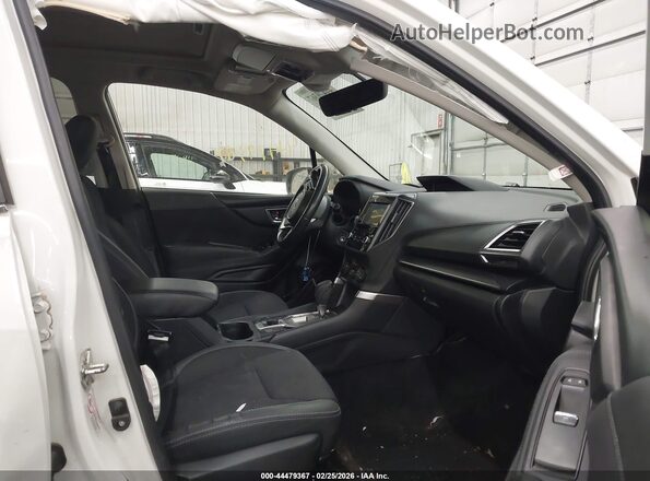 JF2SKAEC8KH464025 2019 SUBARU FORESTER White Front interior view