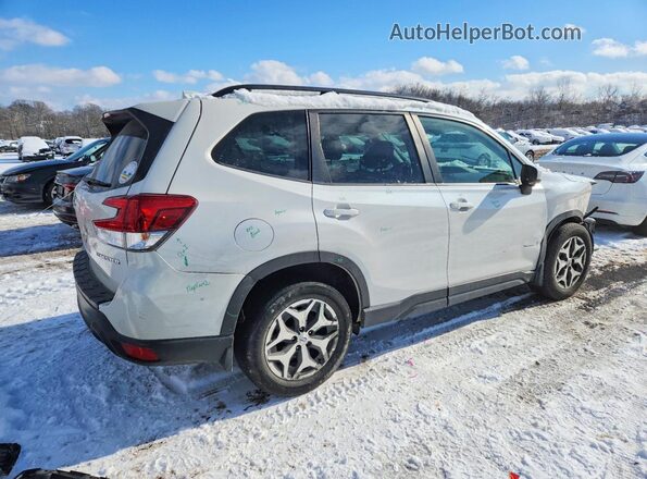 JF2SKAFC4MH475220 2021 SUBARU FORESTER White 