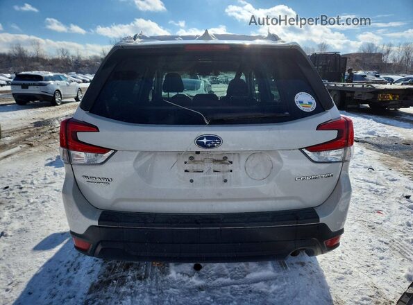 JF2SKAFC4MH475220 2021 SUBARU FORESTER White 