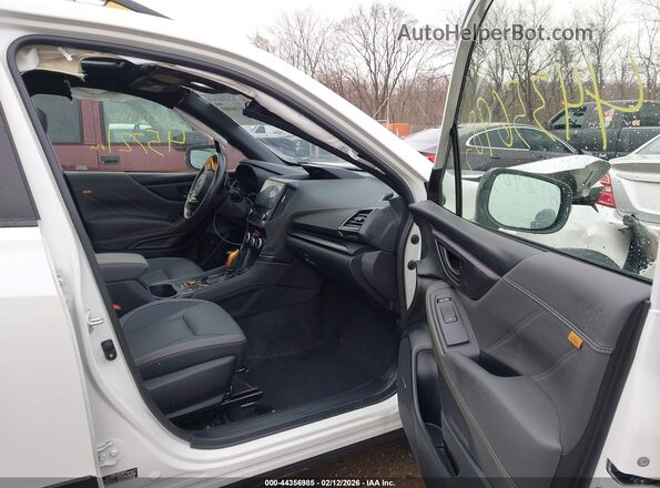 JF2SKAJC0RH518675 2024 SUBARU FORESTER Белый Вид салона спереди