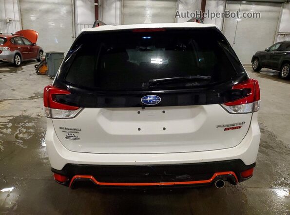 JF2SKAJC3PH494644 2023 SUBARU FORESTER White Вид ззаду