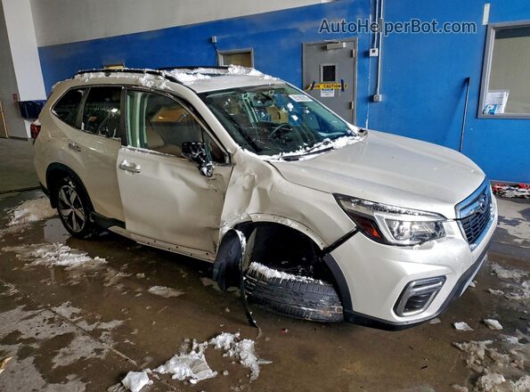 JF2SKAWC9KH426463 2019 SUBARU FORESTER Белый Передняя правая четверть